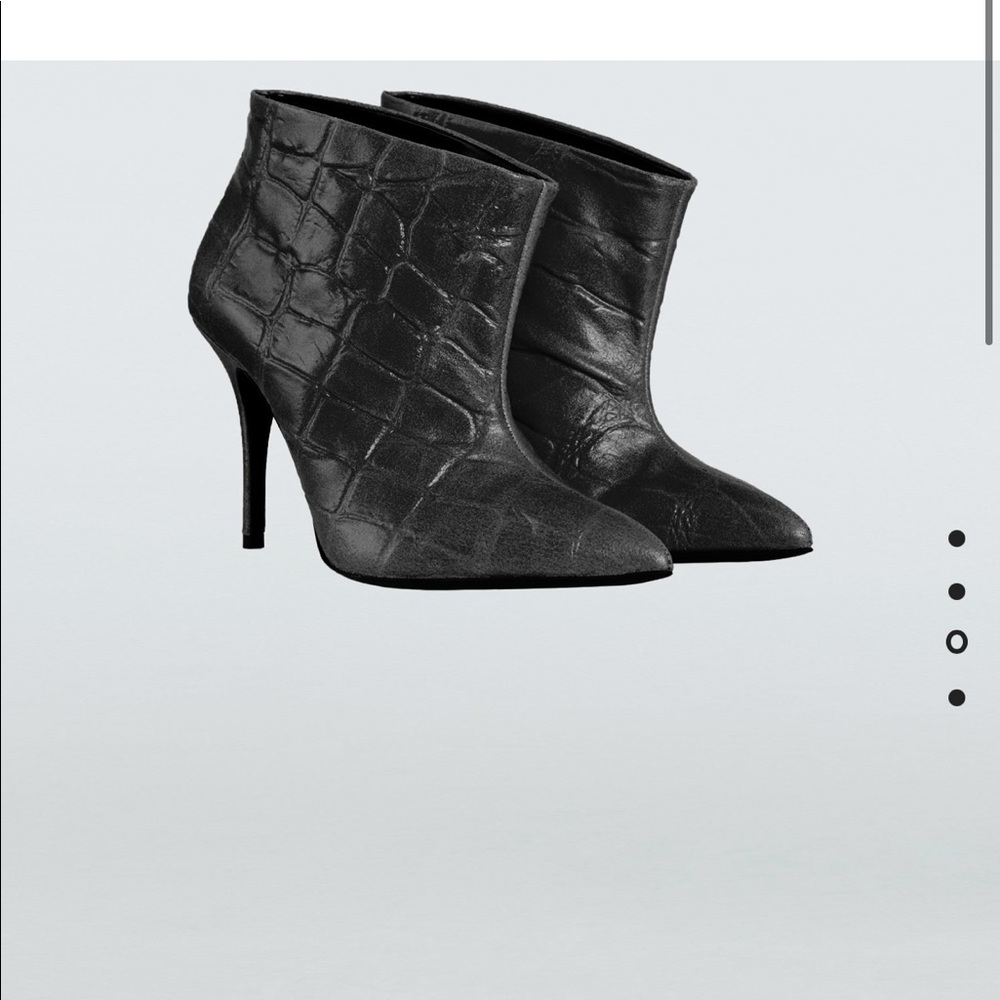BRAND NEW Aniye be COCO BOOTIE